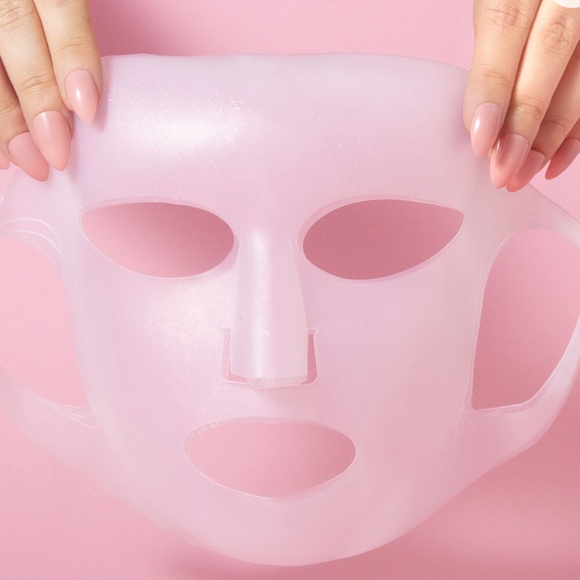 Huda Beauty Wishful Wrap It Up Face Mask Holder, set of two (2) reusable M or L - Picture 3 of 8